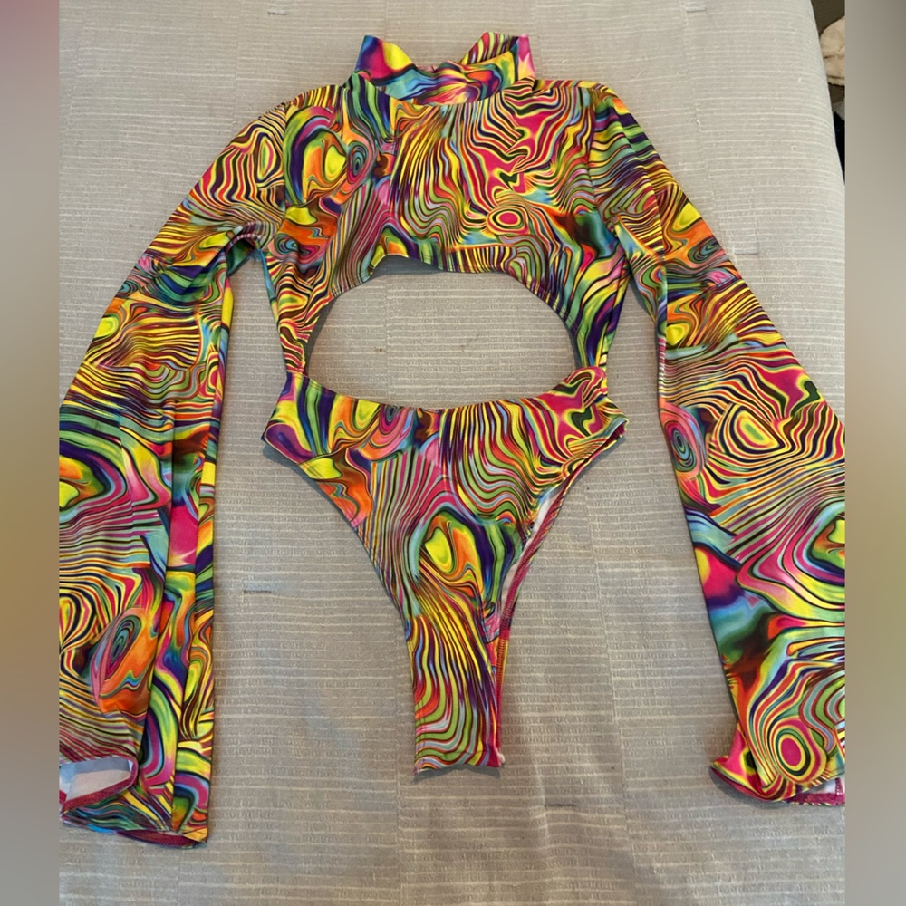 Tasteful Girl Rave Outfit!